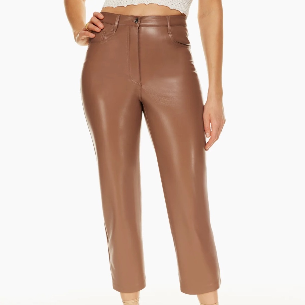 Aritzia Melina Cropped Brown Pant